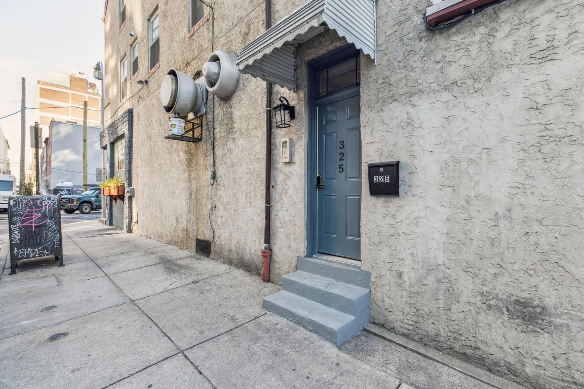 Alina & Fanny - Philadelphia Callowhill Exterior photo